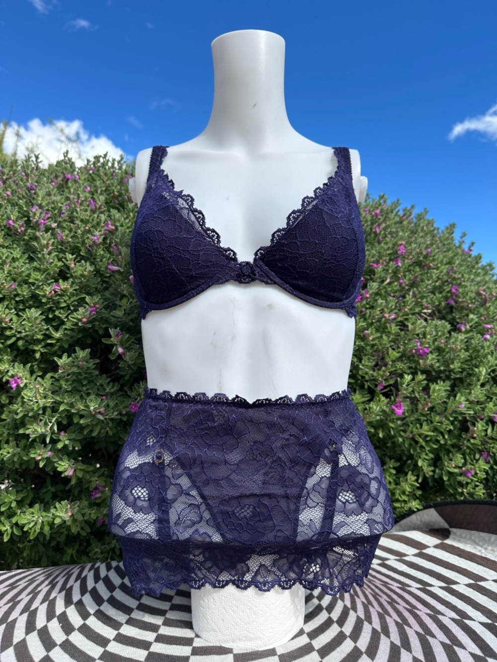 Victoria's Secret Very Sexy Push-Up 34D Bra & Small skirt-thong w/gather straps.
